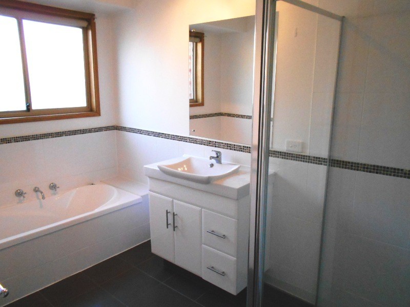 12 Young Street, Trott Park SA 5158
