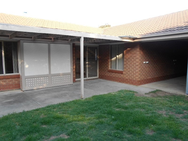 12 Young Street, Trott Park SA 5158