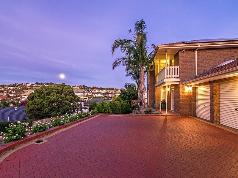 26 Cormorant Drive, Hallett Cove SA 5158