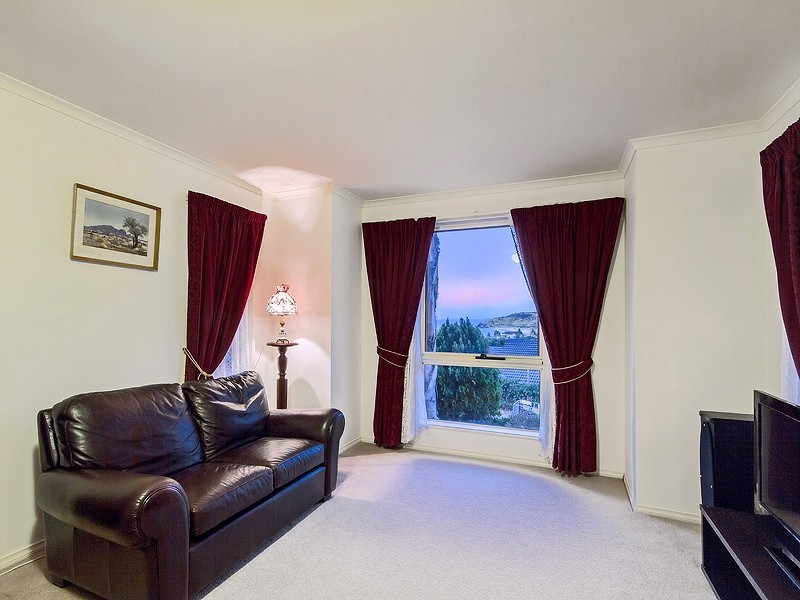 26 Cormorant Drive, Hallett Cove SA 5158