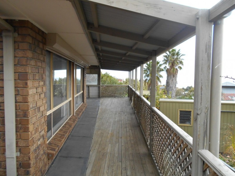30 Neeangarra Crescent, Hallett Cove SA 5158