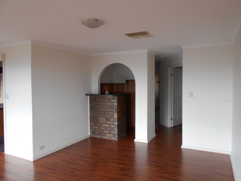 30 Neeangarra Crescent, Hallett Cove SA 5158