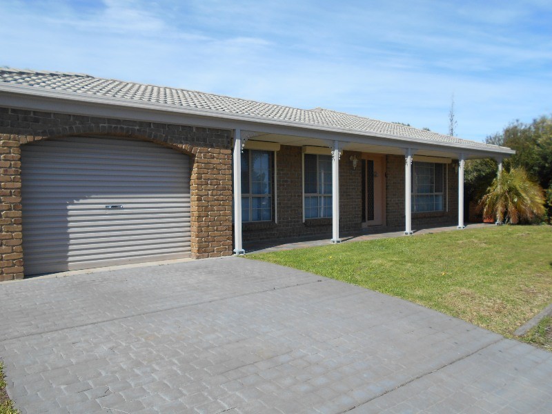 9 Farming Crescent, Hallett Cove SA 5158