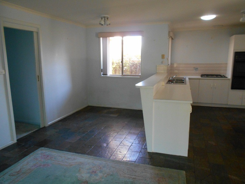 9 Farming Crescent, Hallett Cove SA 5158