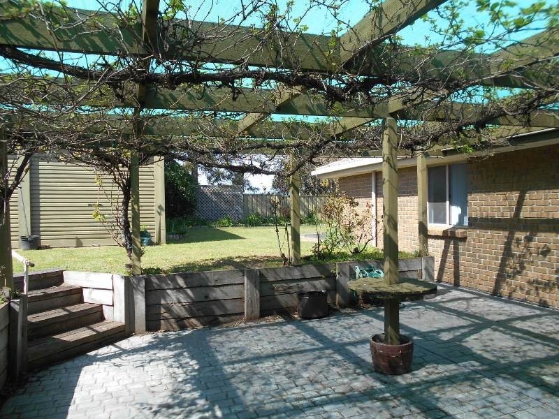 9 Farming Crescent, Hallett Cove SA 5158