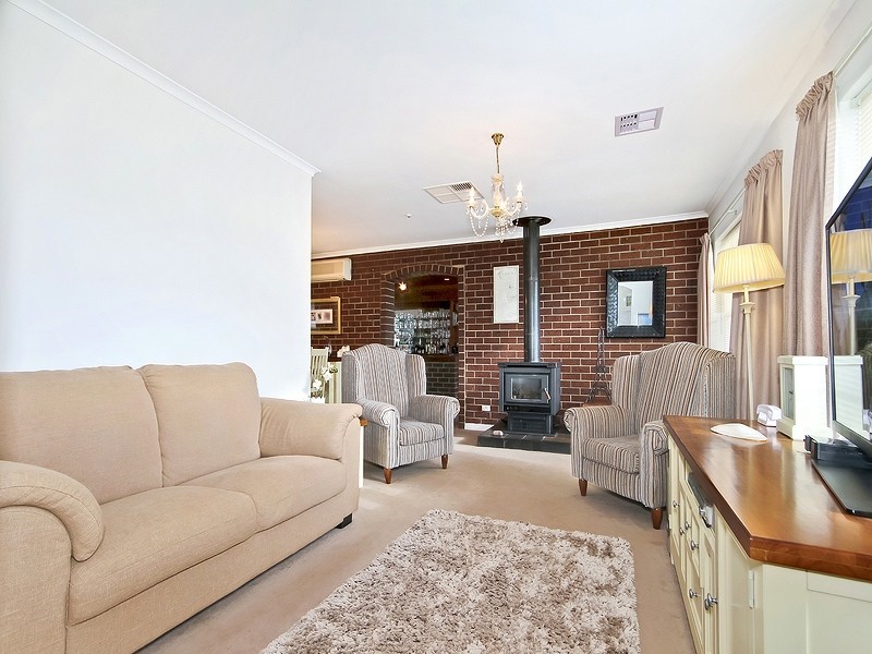 25 Caprice Street, Hallett Cove SA 5158