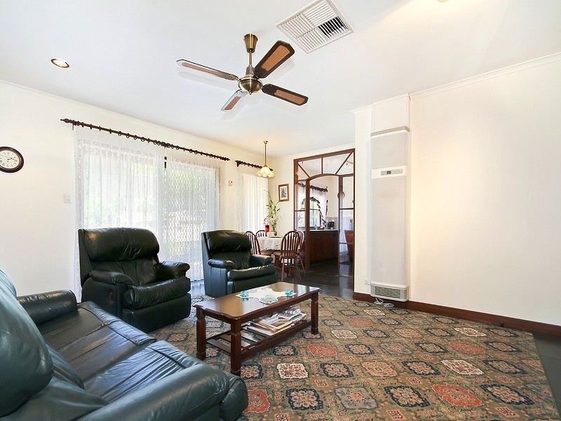 16 Barramundi Drive, Hallett Cove SA 5158