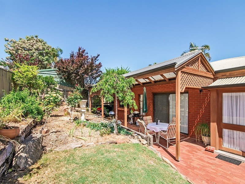 16 Barramundi Drive, Hallett Cove SA 5158