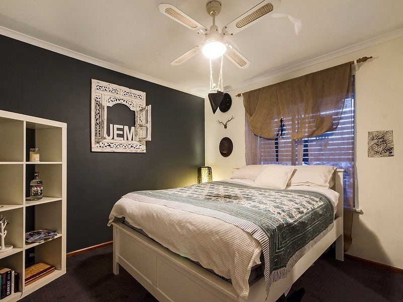 1 Wonggo Street, Hallett Cove SA 5158