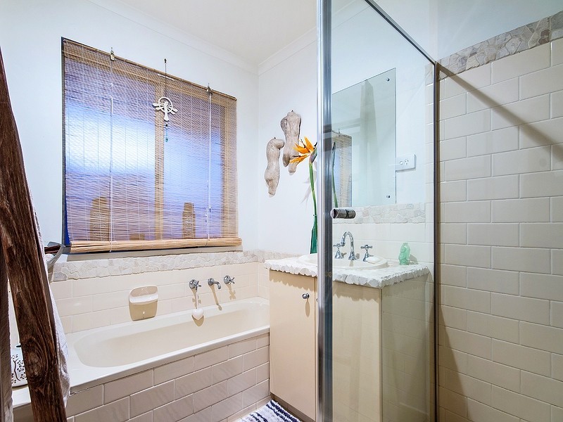 1 Wonggo Street, Hallett Cove SA 5158