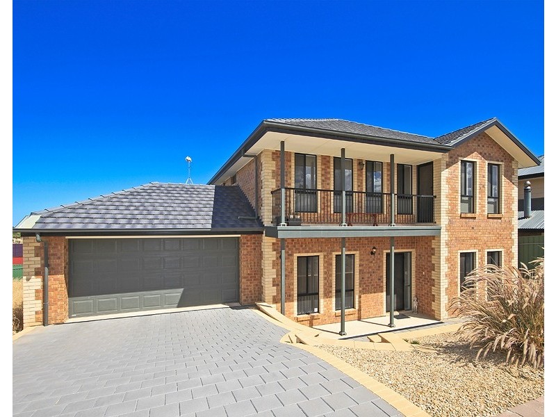 3 Thomas Way, Hallett Cove SA 5158