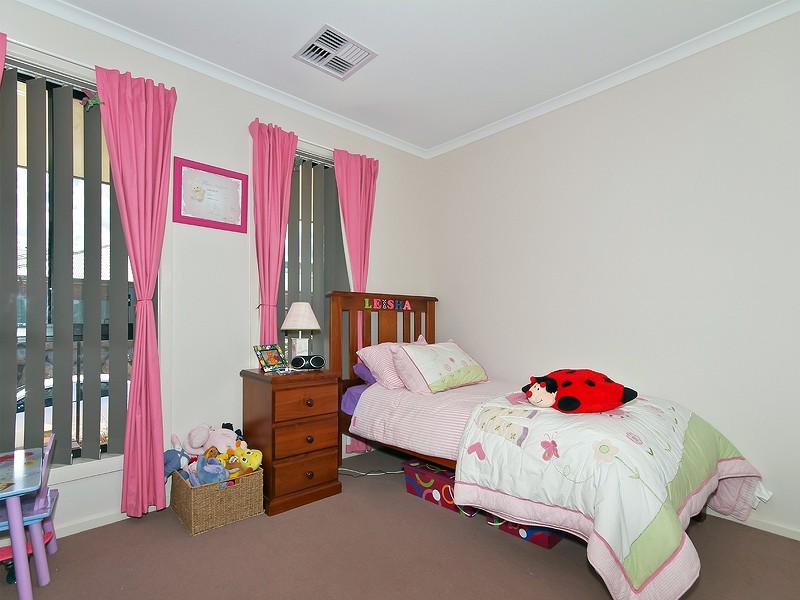 3 Thomas Way, Hallett Cove SA 5158