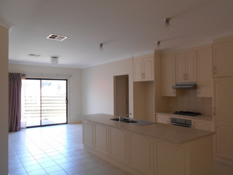 2a Limbert Avenue, Seacombe Gardens SA 5047