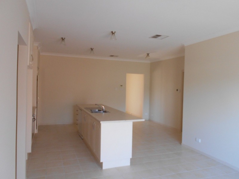 2a Limbert Avenue, Seacombe Gardens SA 5047