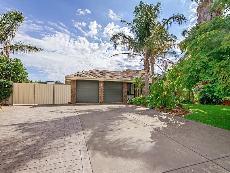 29 Equestrian Drive, Woodcroft SA 5162