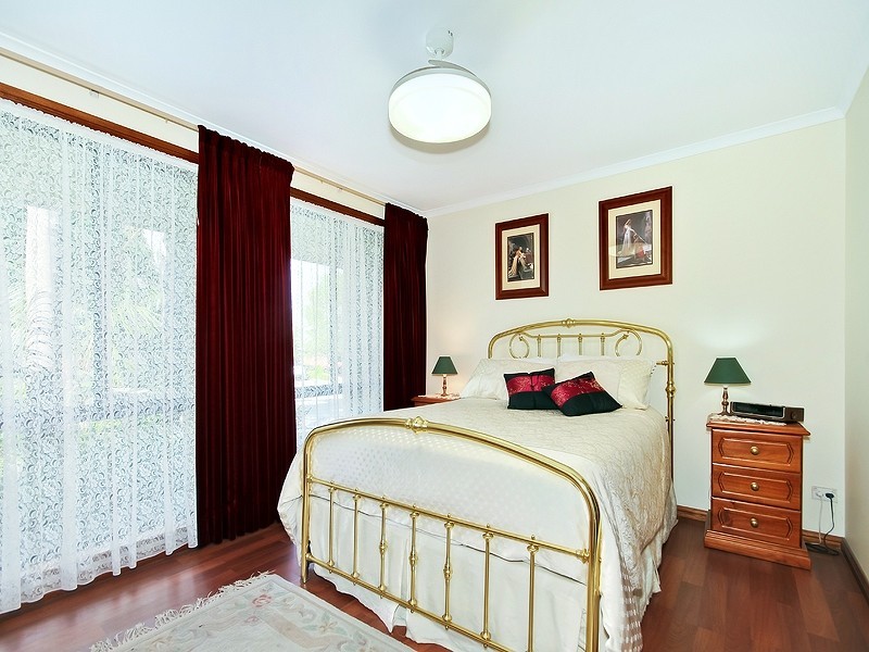 29 Equestrian Drive, Woodcroft SA 5162