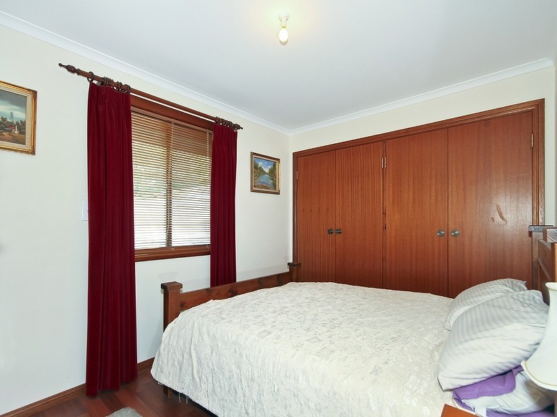 29 Equestrian Drive, Woodcroft SA 5162