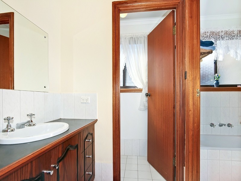 29 Equestrian Drive, Woodcroft SA 5162