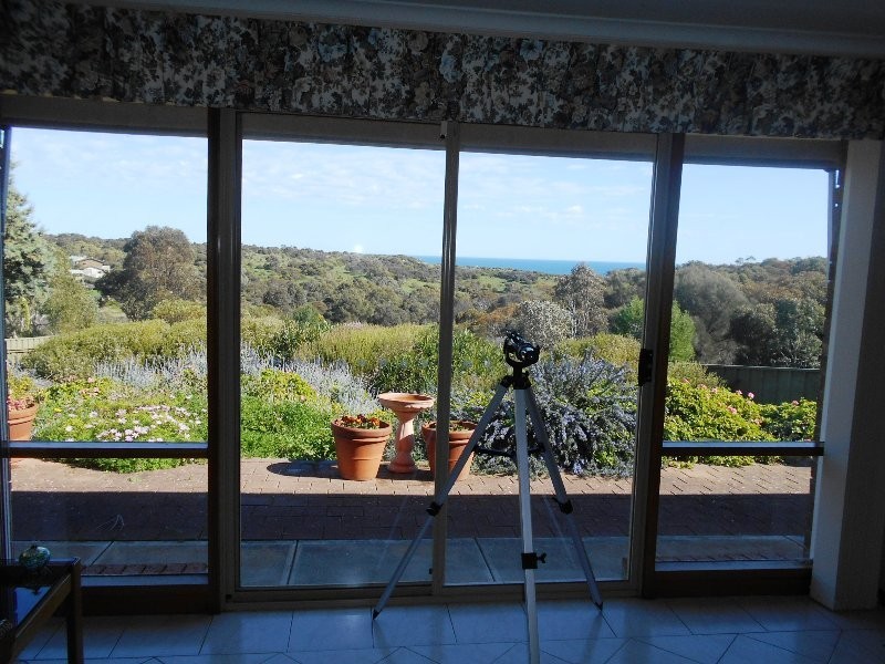 5 Duntroon Close, Hallett Cove SA 5158