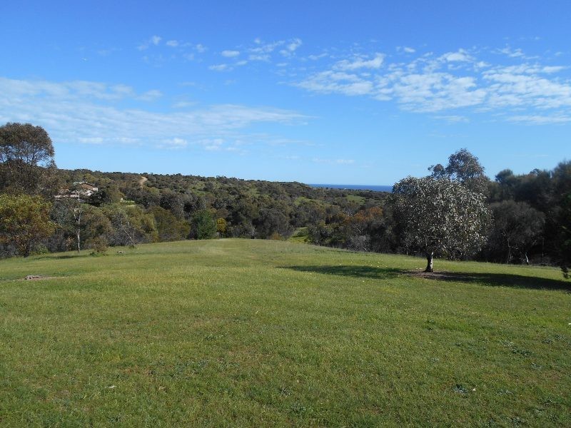 5 Duntroon Close, Hallett Cove SA 5158