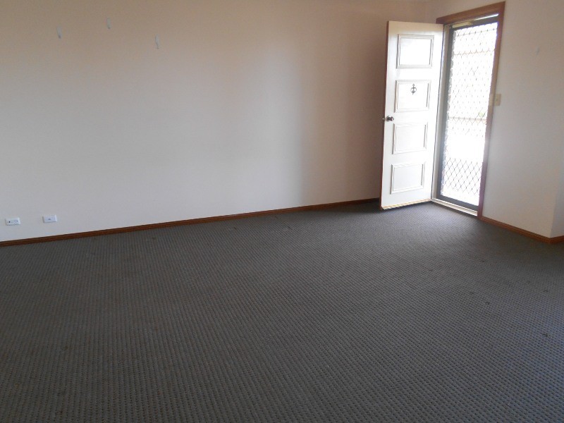 28 COORABIE CRESCENT, Hallett Cove SA 5158