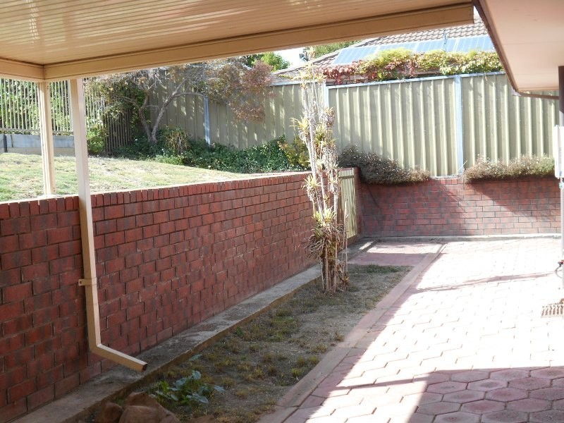 28 COORABIE CRESCENT, Hallett Cove SA 5158
