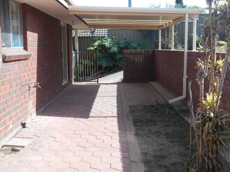 28 COORABIE CRESCENT, Hallett Cove SA 5158