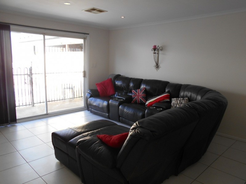 2 HARVARD COURT, Hallett Cove SA 5158