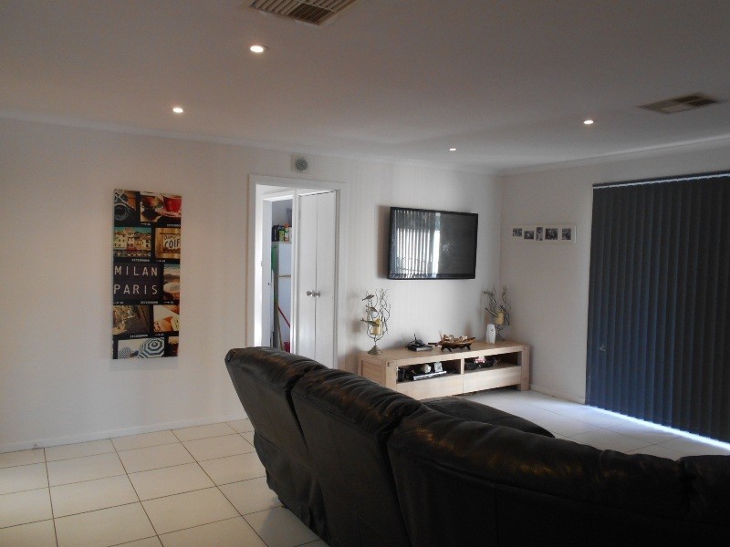 2 HARVARD COURT, Hallett Cove SA 5158