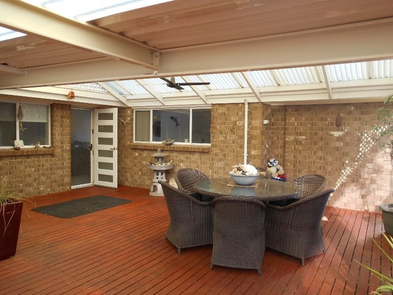 2 HARVARD COURT, Hallett Cove SA 5158