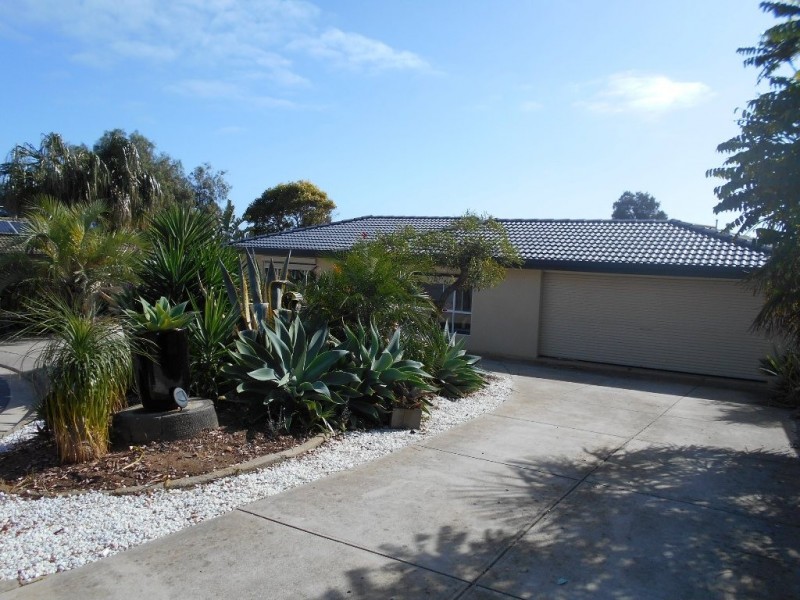 2 HARVARD COURT, Hallett Cove SA 5158