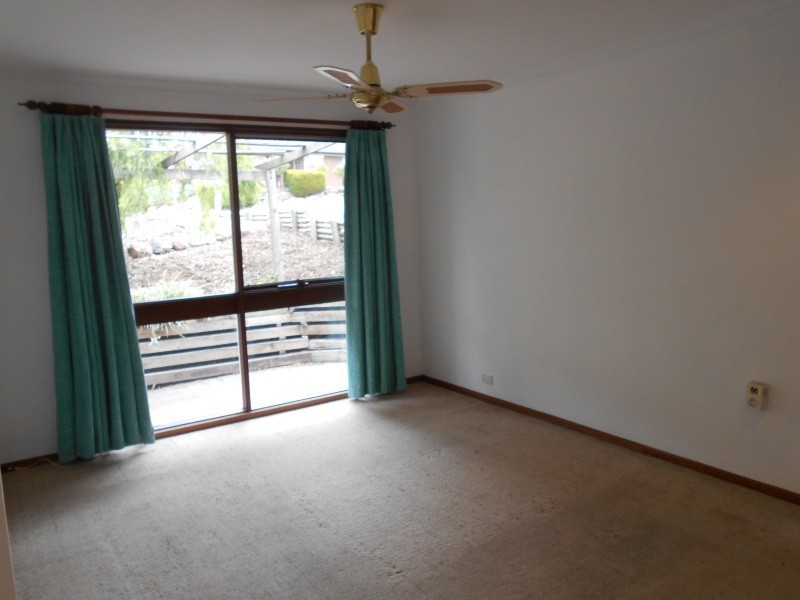 42 CAPELLA DRIVE, Hallett Cove SA 5158