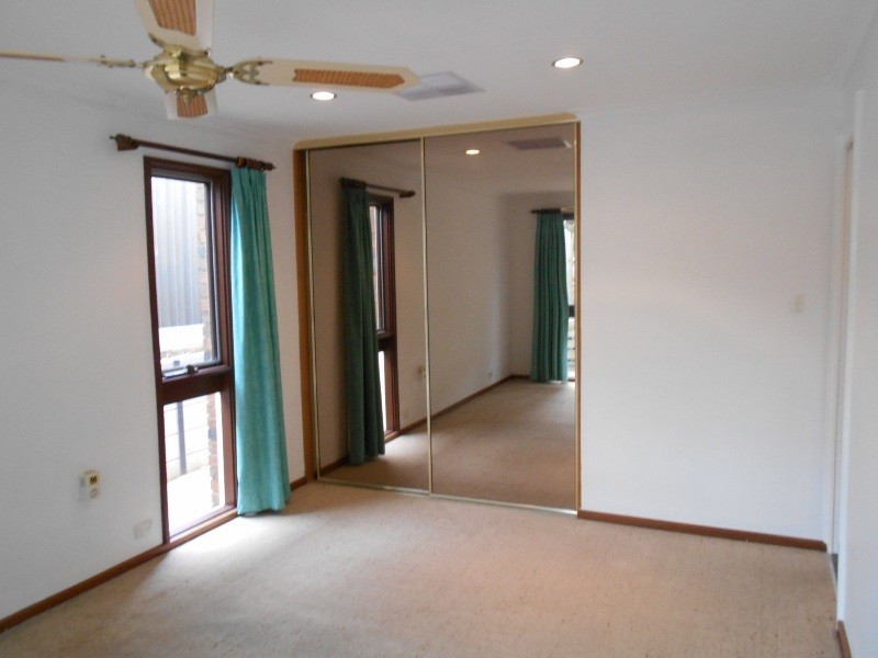 42 CAPELLA DRIVE, Hallett Cove SA 5158