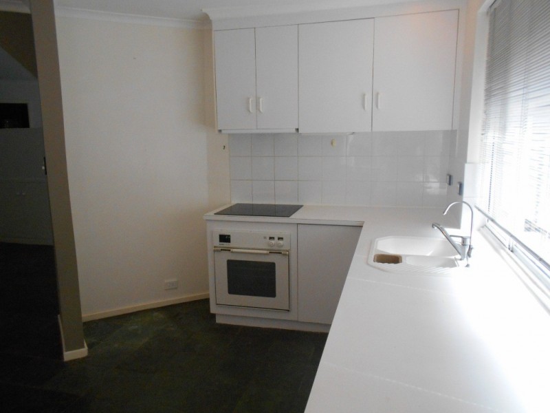 24 LIGHTHOUSE DRIVE, Hallett Cove SA 5158