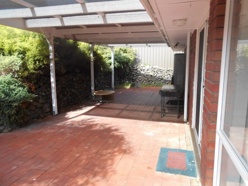 24 LIGHTHOUSE DRIVE, Hallett Cove SA 5158