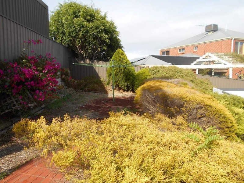 24 LIGHTHOUSE DRIVE, Hallett Cove SA 5158