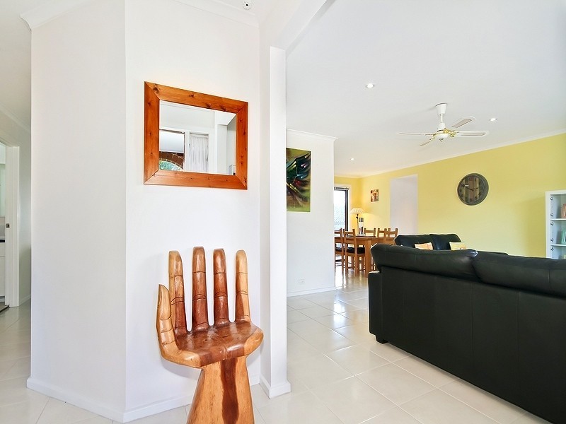 7 CORINGLE CRESCENT, Hallett Cove SA 5158