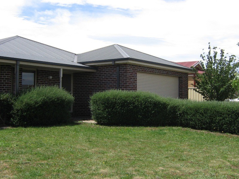 12 Candice Street, Kilmore VIC 3764