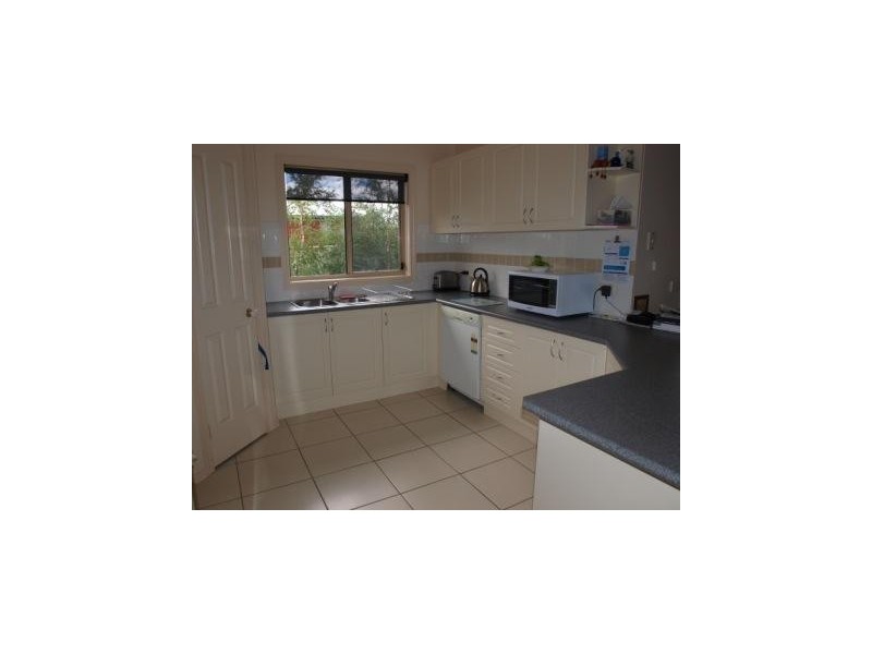 12 Candice Street, Kilmore VIC 3764