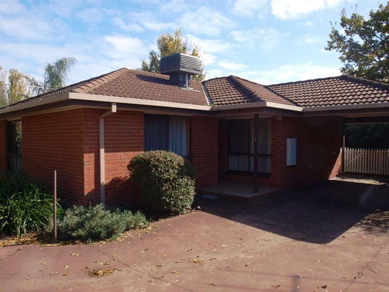 Unit 1/30 Victoria Parade, Kilmore VIC 3764