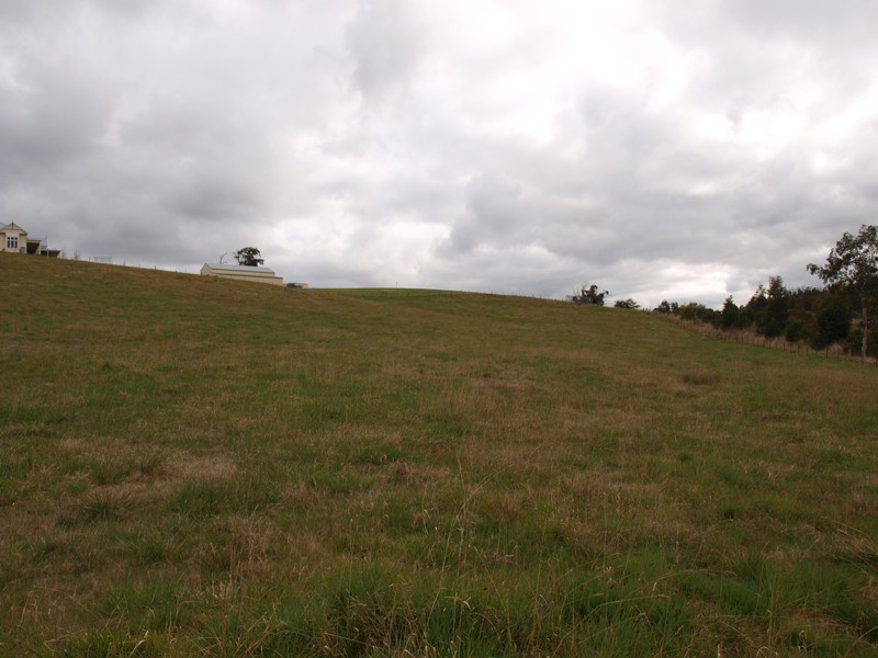 Lot 27 Sir Leo Curtis, Wandong VIC 3758