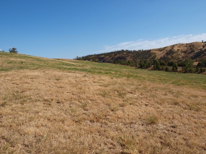 Lot 27 Sir Leo Curtis, Wandong VIC 3758