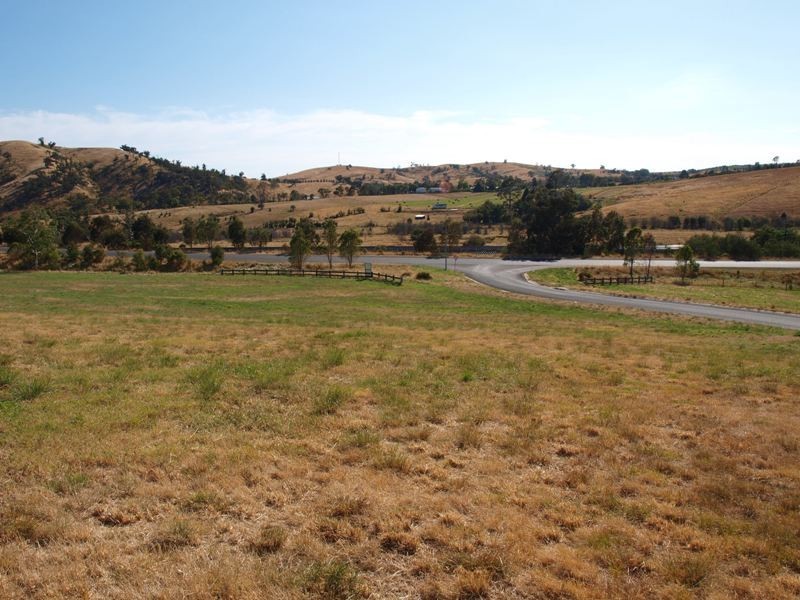 Lot 27 Sir Leo Curtis, Wandong VIC 3758