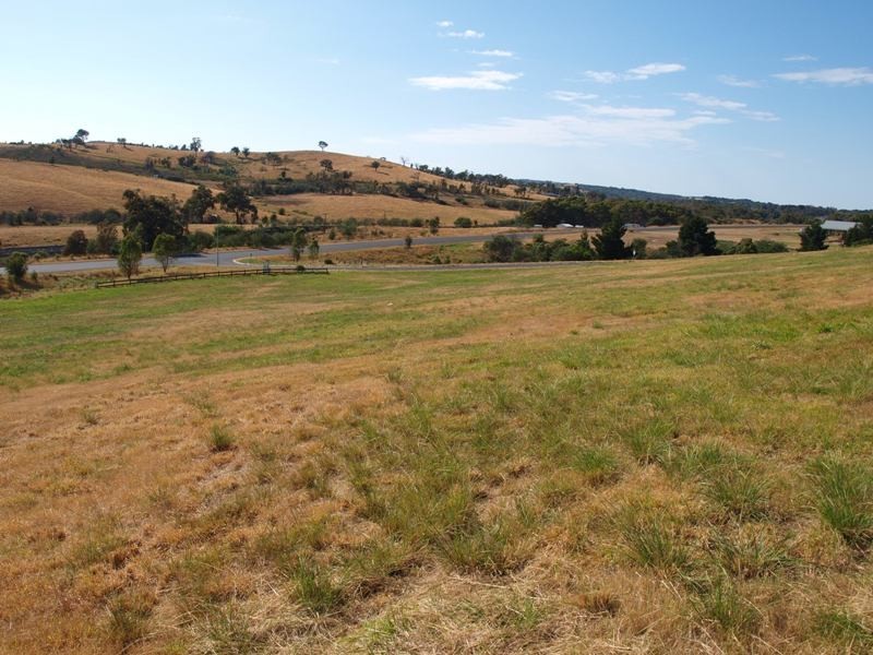 Lot 27 Sir Leo Curtis, Wandong VIC 3758