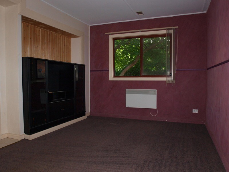 1/115 High Street, Broadford VIC 3658