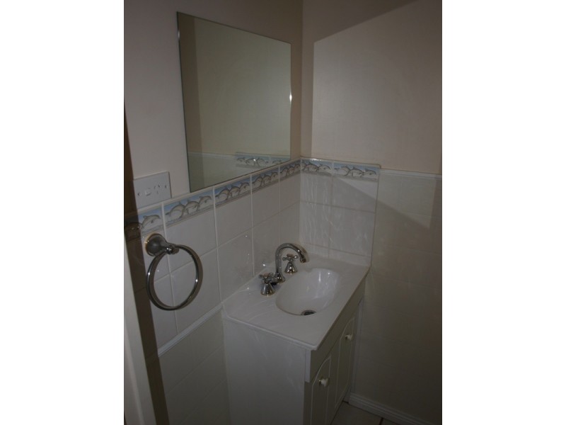 1/115 High Street, Broadford VIC 3658