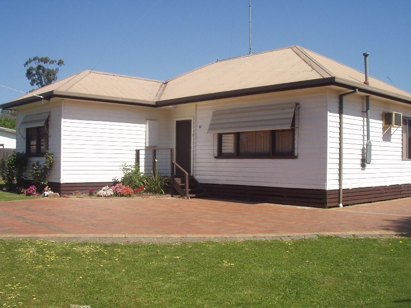 12 Last Street, Broadford VIC 3658