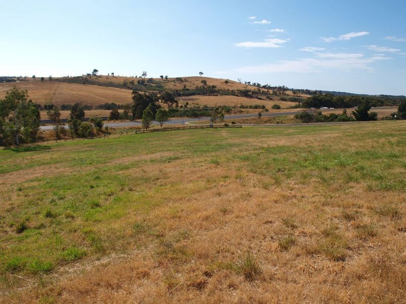 Lot 27 Sir Leo Curtis, Wandong VIC 3758