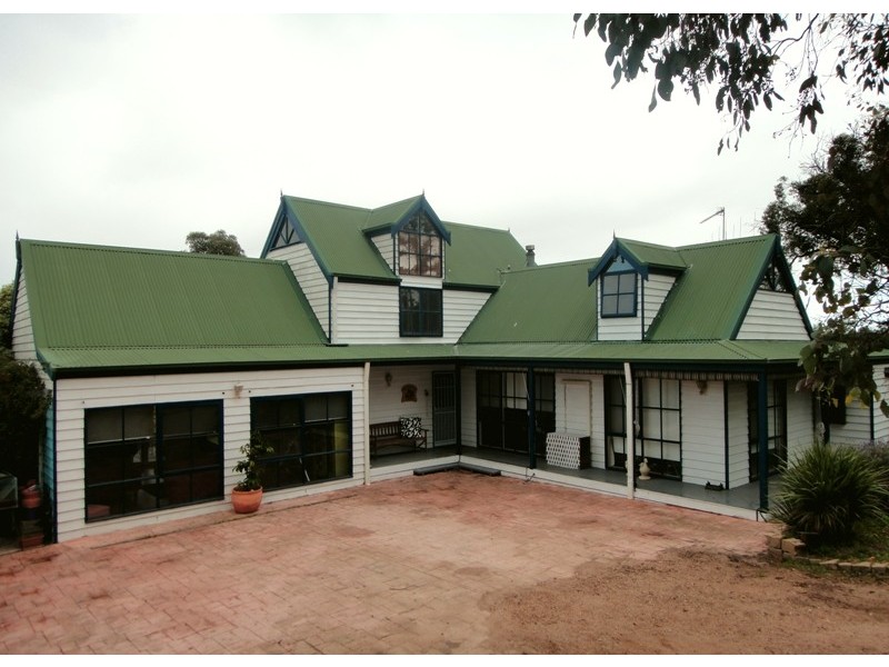 14 Roditis Avenue, Broadford VIC 3658