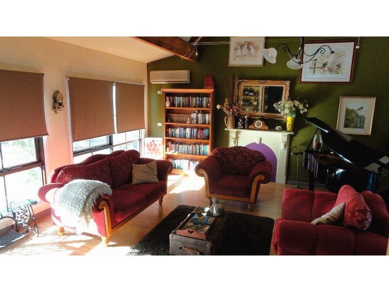 14 Roditis Avenue, Broadford VIC 3658